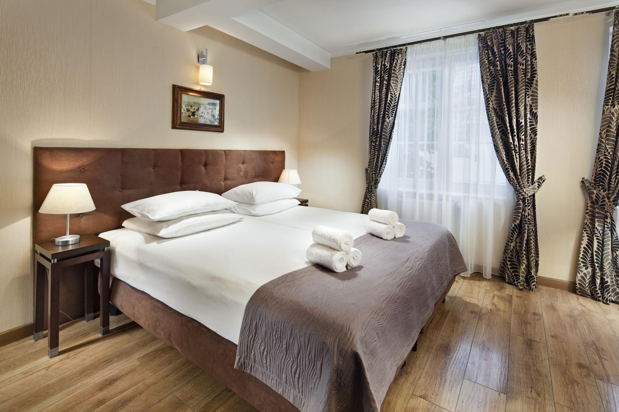 Hotel Bonum Old Town กดัญสก์ ภายนอก รูปภาพ
