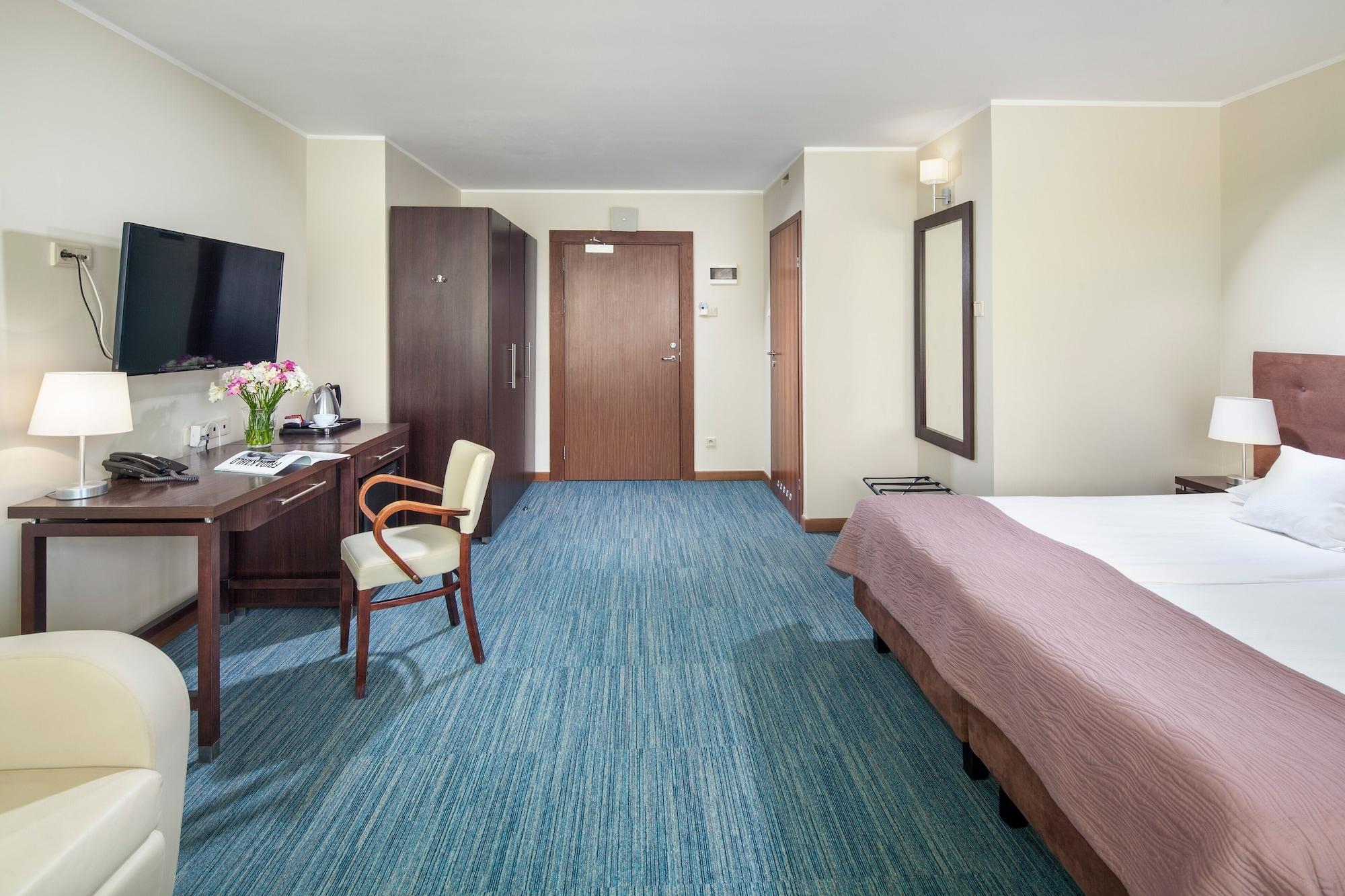 Hotel Bonum Old Town กดัญสก์ ภายนอก รูปภาพ