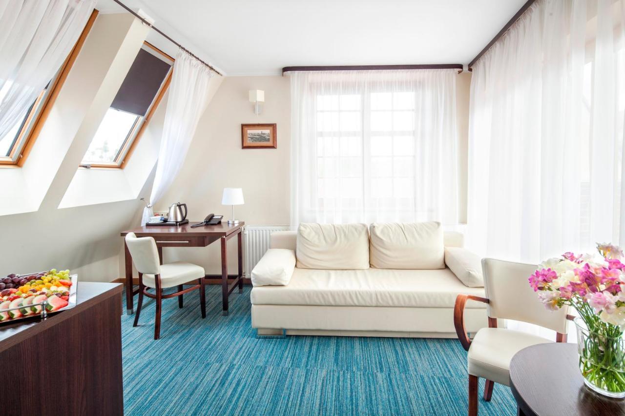 Hotel Bonum Old Town กดัญสก์ ภายนอก รูปภาพ